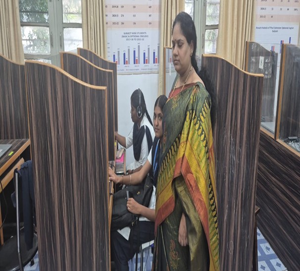 Language Lab Image 2